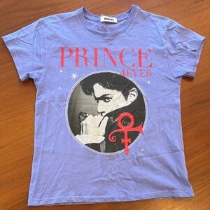 Daydreamer Blue Graphic Tee with Red Accents